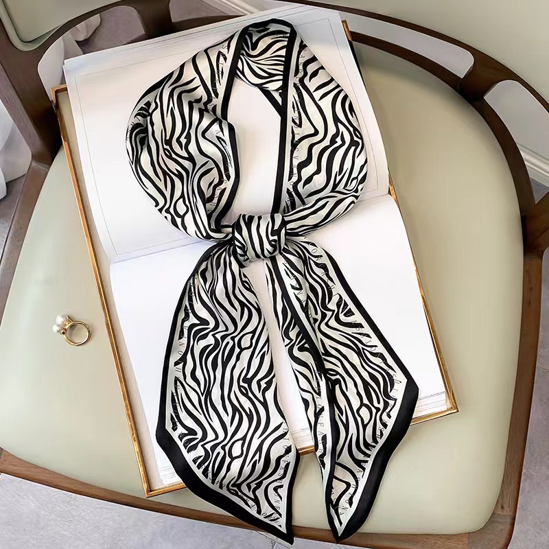 Luxury Bags Online - Foulard carré de luxe en soie