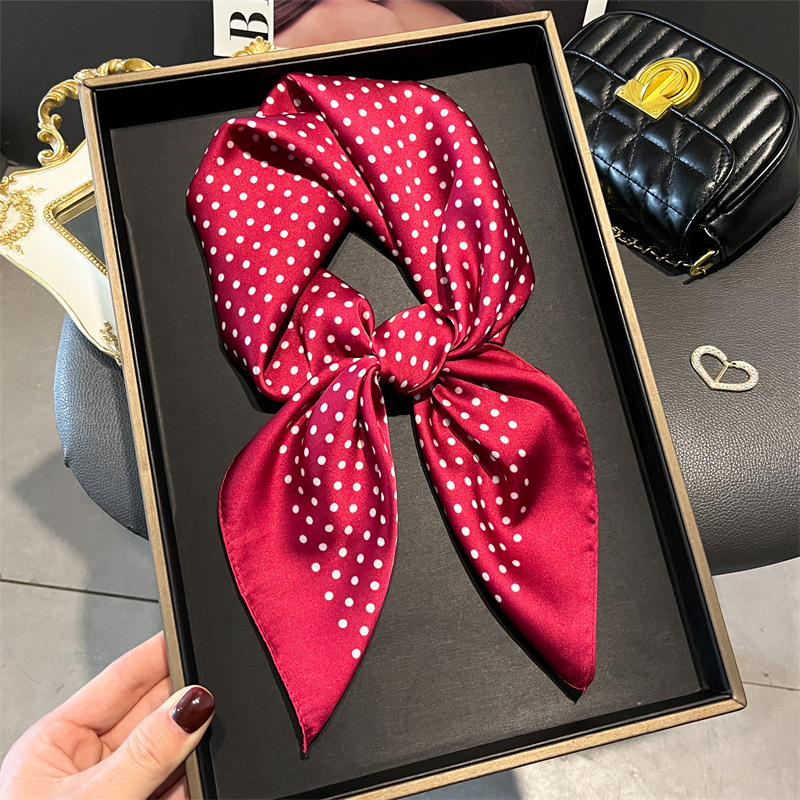Foulards College de luxe pour  - Luxury Bags Online avis et prix
