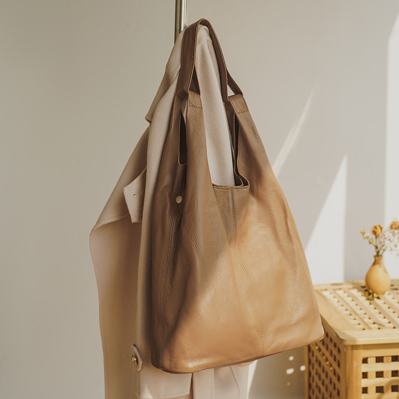 Sac fourre-tout d'épaule en cu - Quiet Luxury Bags Tote avis et prix