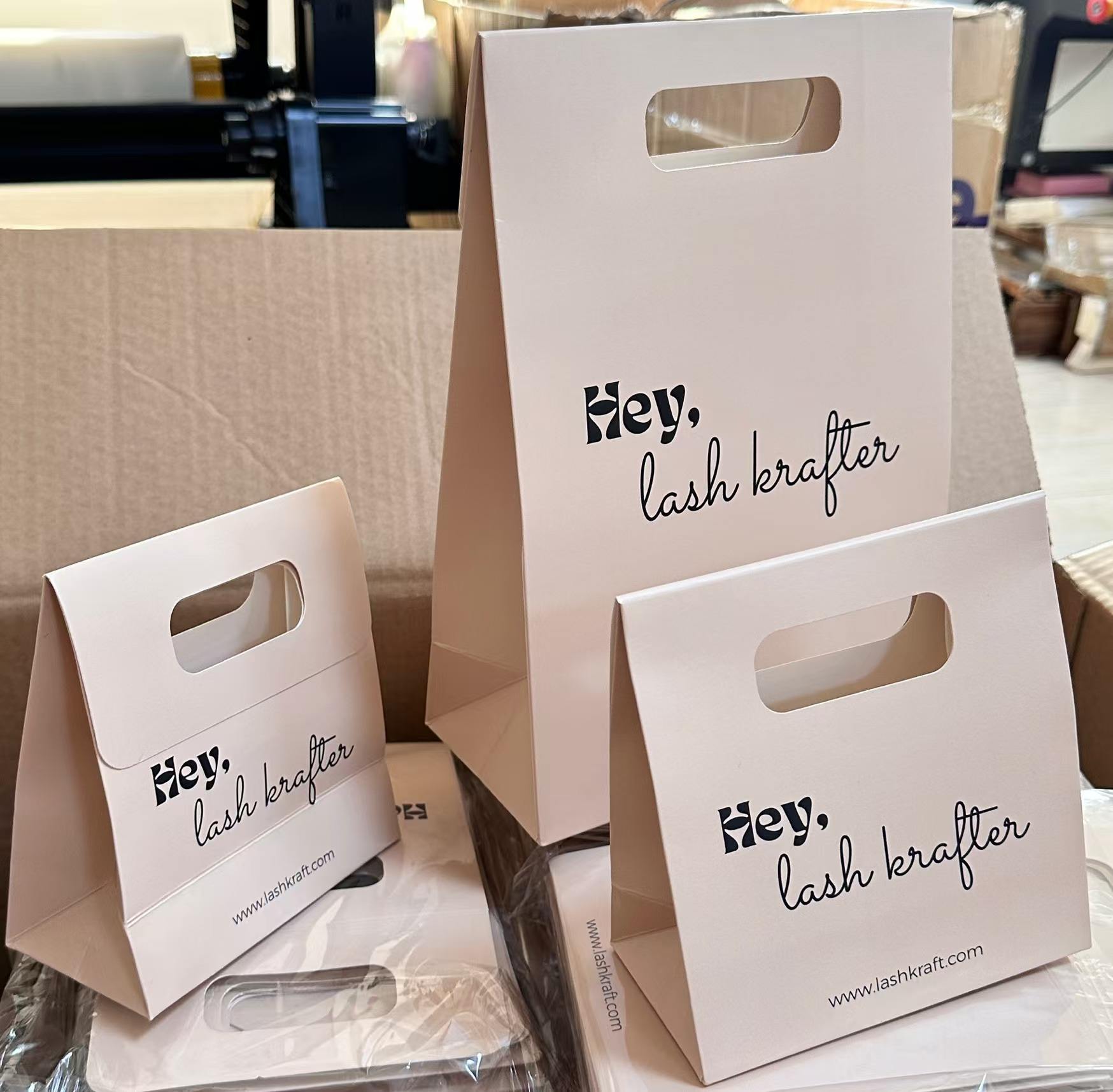 Sac en papier de shopping de l - Luxury Bags Logo avis et prix