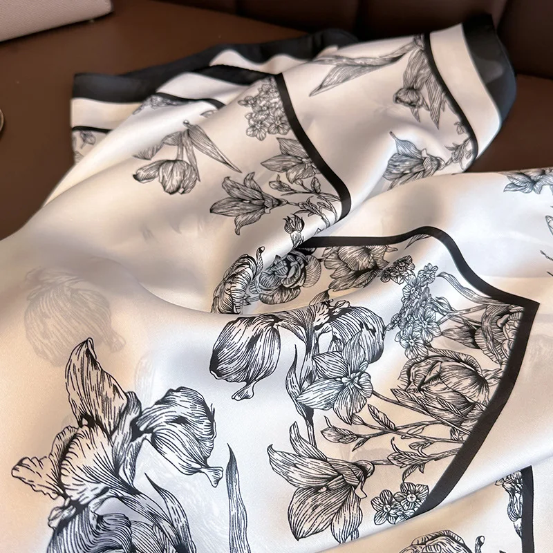 Foulard Carré à Imprimé Floral - Luxury Bags Online avis et prix