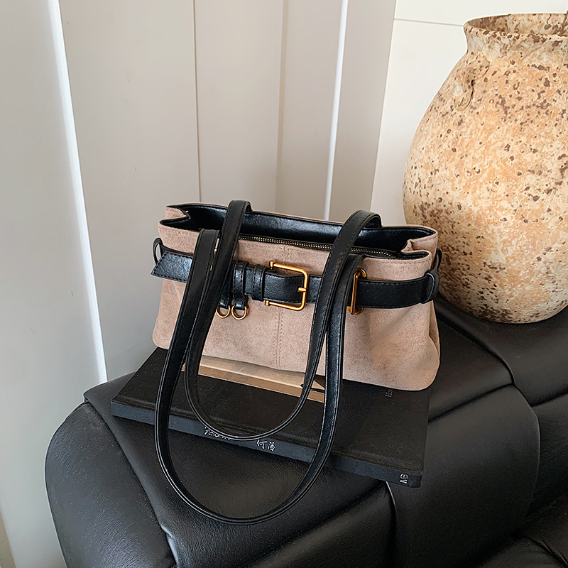 Nouveau Sac à Bandoulière de L - Luxury Bags That Are Vegan avis et prix