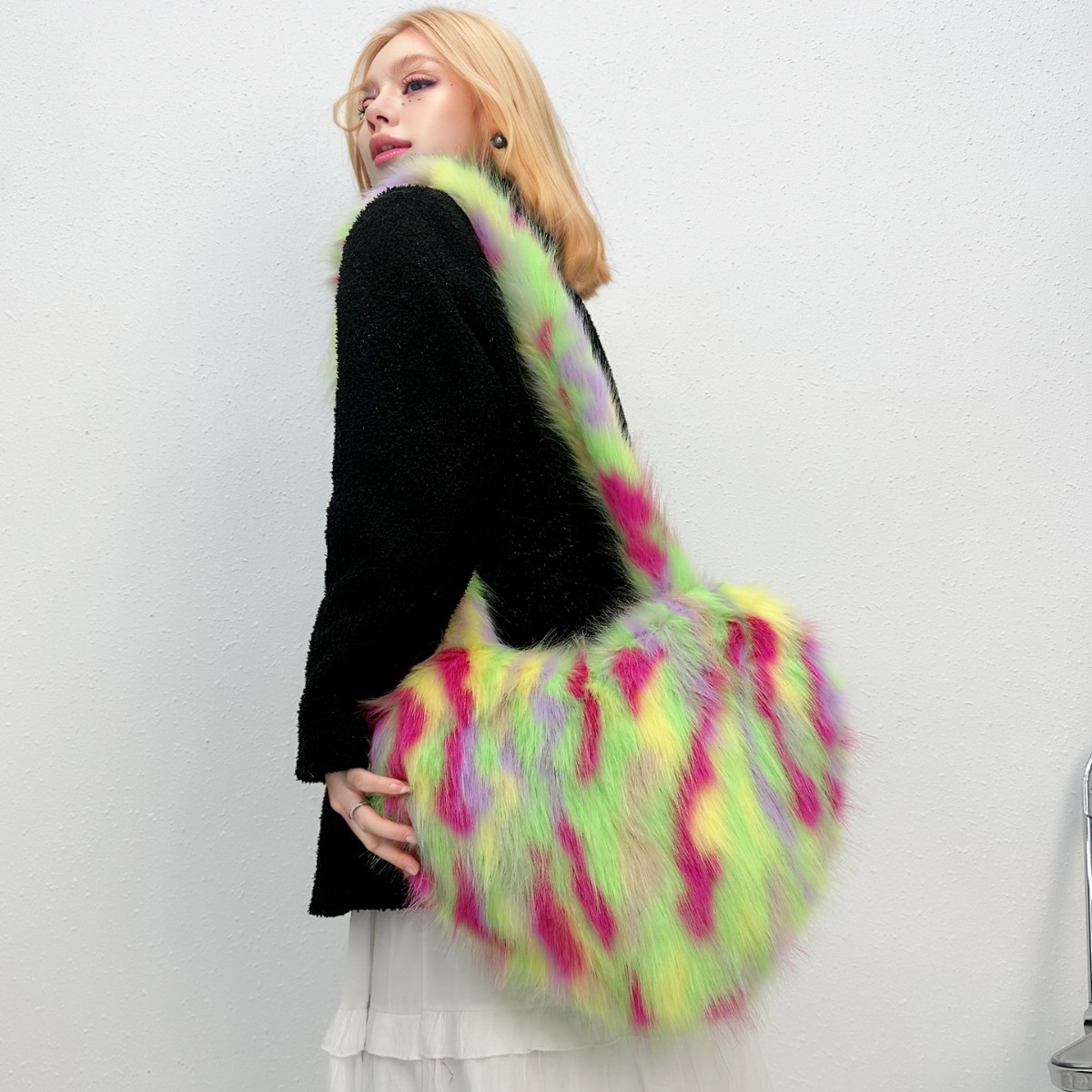 Sac à bandoulière transfrontal - Luxury Bags That Are Vegan avis et prix
