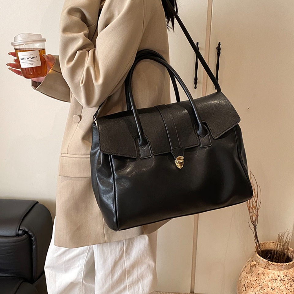 Sacs à bandoulière Boston de l - Luxury Bags Supplier avis et prix